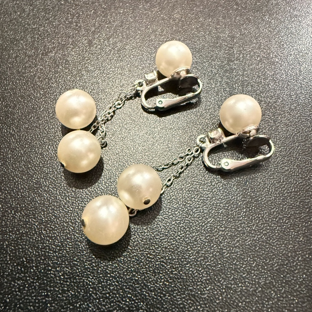 Vintage Faux Pearl Drop Clip On Earrings